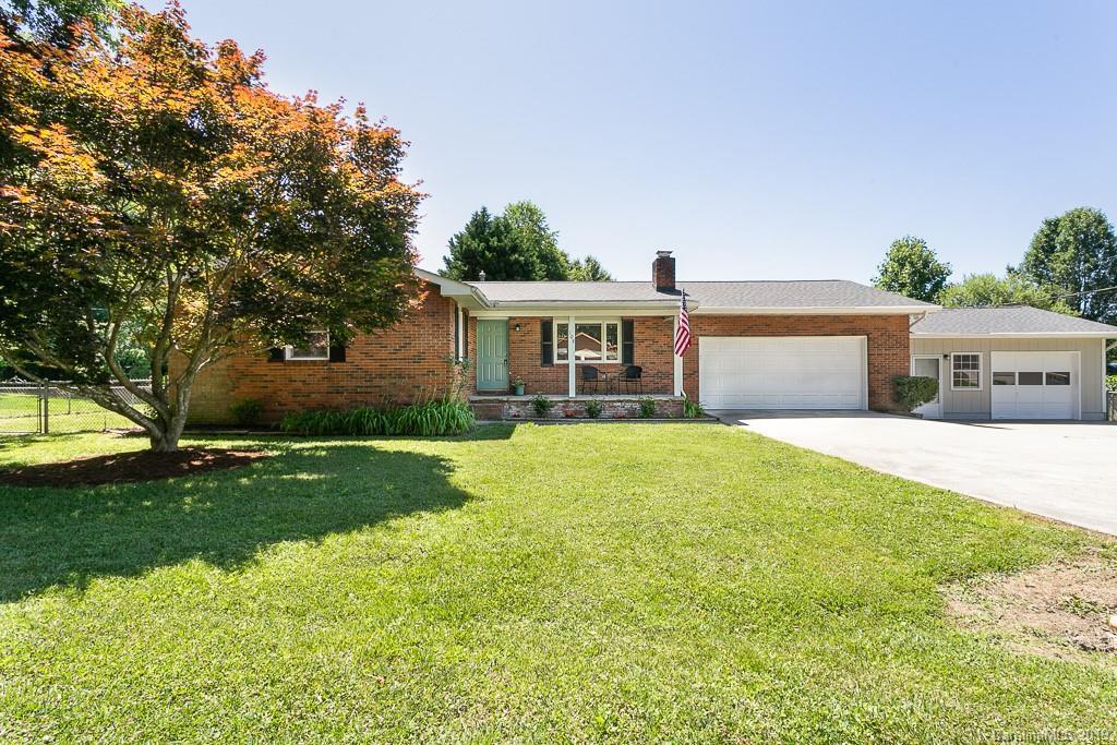 108 Joyce Rd., Hendersonville, NC 28792