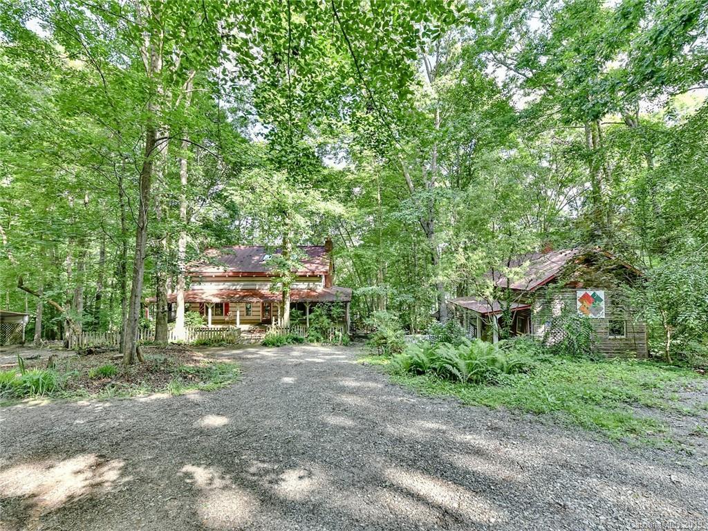 1449 Roundstone Rd., Sherrills Ford, NC 28673
