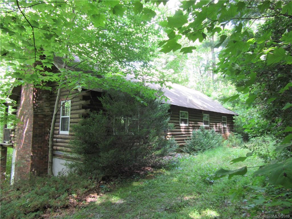 294 Haynes Blvd., Hendersonville, NC 28792