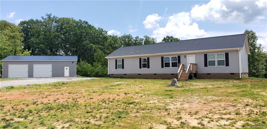 1067 Snow Loop, Walnut Cove, NC 27052