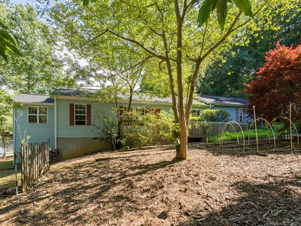 1 Naomi Dr., Hendersonville, NC 28792