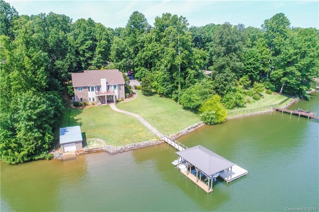 332 Beaten Path Rd., Mooresville, NC 28117