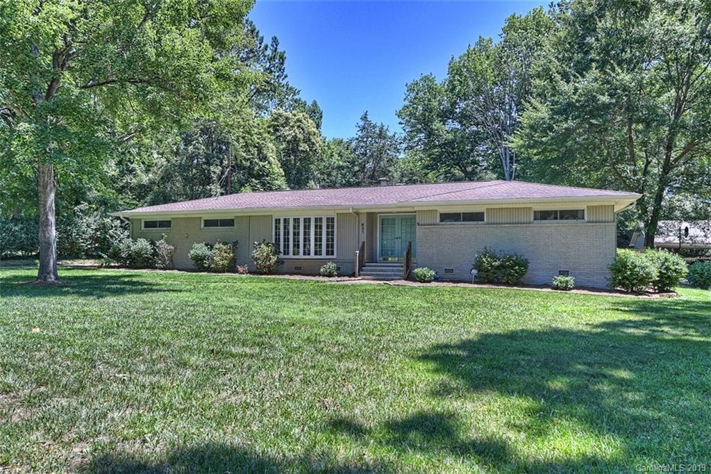 621 Wingrave Dr., Charlotte, NC 28270