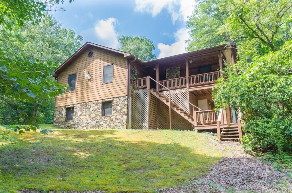 1086 Oleta Rd., Hendersonville, NC 28792