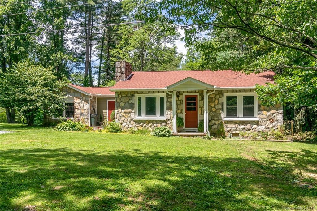 453 Dove Haven Ln., Hendersonville, NC 28791