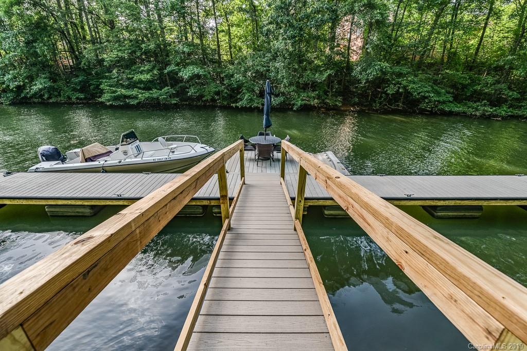 7124 Beargrass Rd. #16, Sherrills Ford, NC 28673