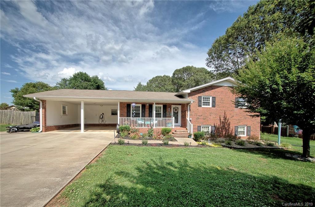 134 Victoria Dr., Statesville, NC 28625