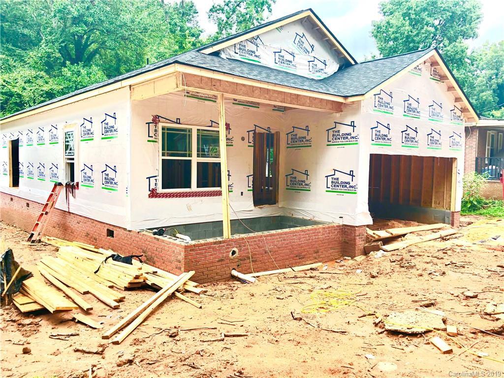 679 Smyre Dr., Gastonia, NC 28054