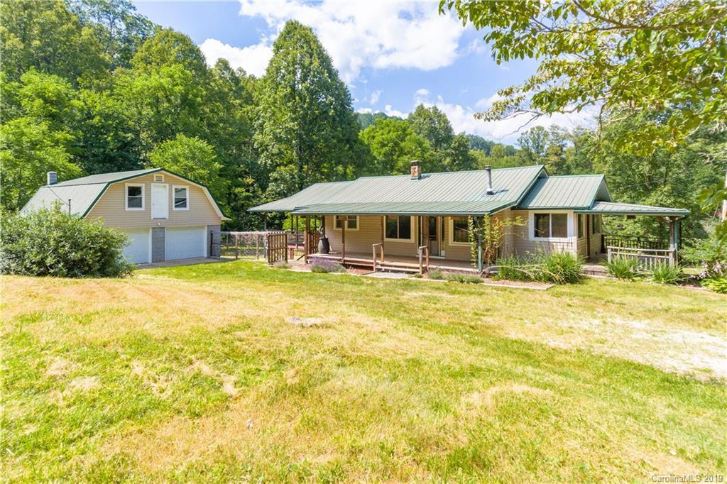 162 Chestnut Creek Rd., Candler, NC 28715