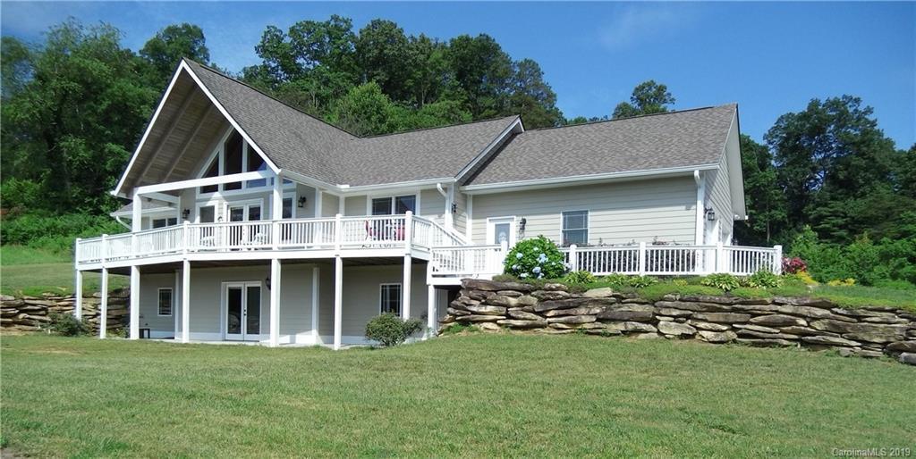 1616 Green Mountain Rd., Hendersonville, NC 28792