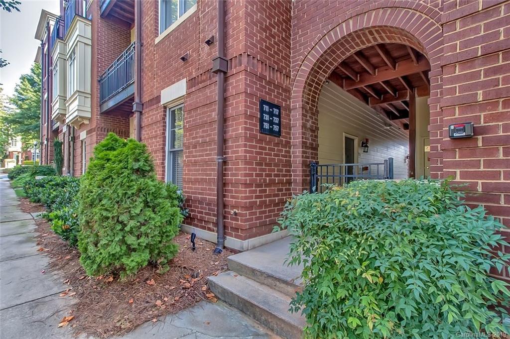 757 Garden District Dr., Charlotte, NC 28202