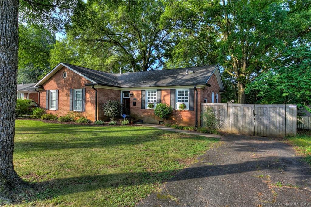 1714 Emerywood Dr., Charlotte, NC 28210