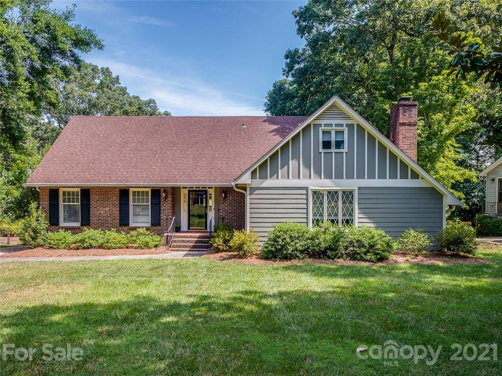 3033 Eastham Ln., Charlotte, NC 28209