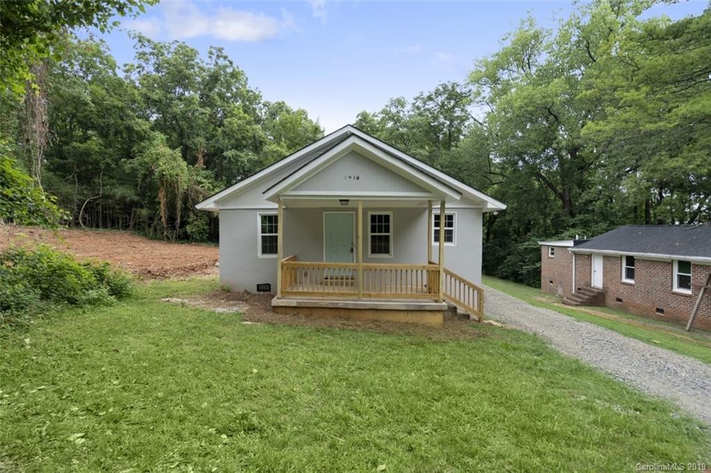 1916 Renner St., Charlotte, NC 28216