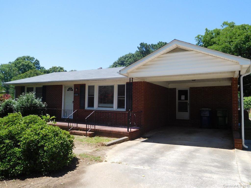 912 North Dr., Mount Holly, NC 28120