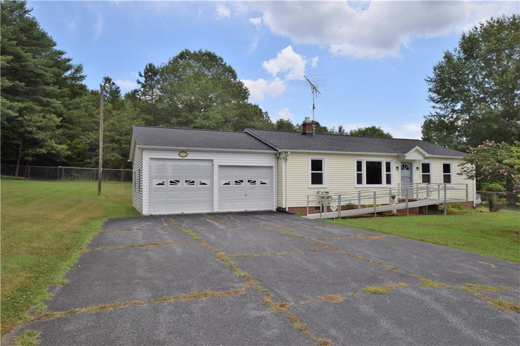 772 Hickory Airport Rd., Hickory, NC 28601