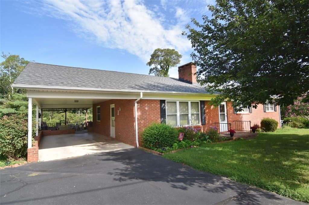 4029 NW 6th Street Dr., Hickory, NC 28601