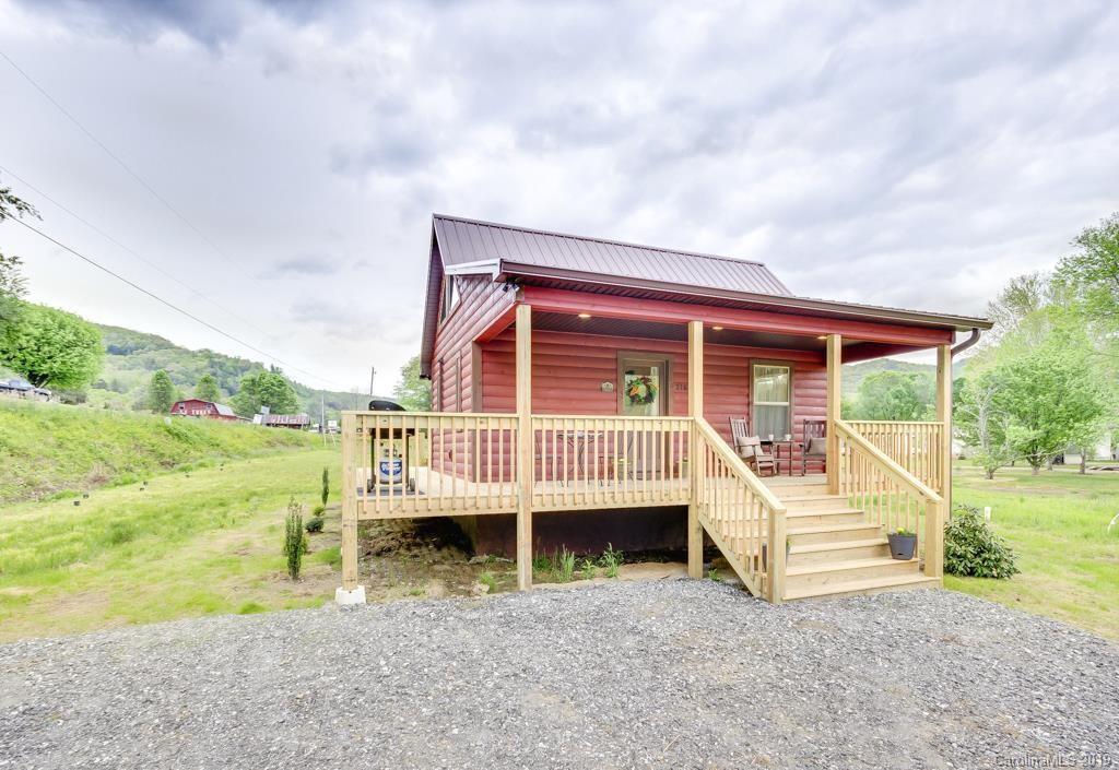 216 Toot Hollow Cir., Bryson City, NC 28713