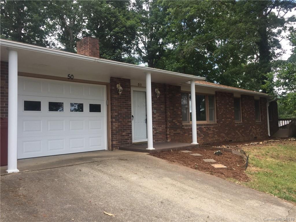 50 Ardis Ln., Hendersonville, NC 28792