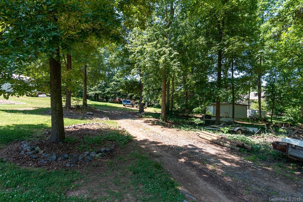 17011 Knoxwood Dr., Huntersville, NC 28078