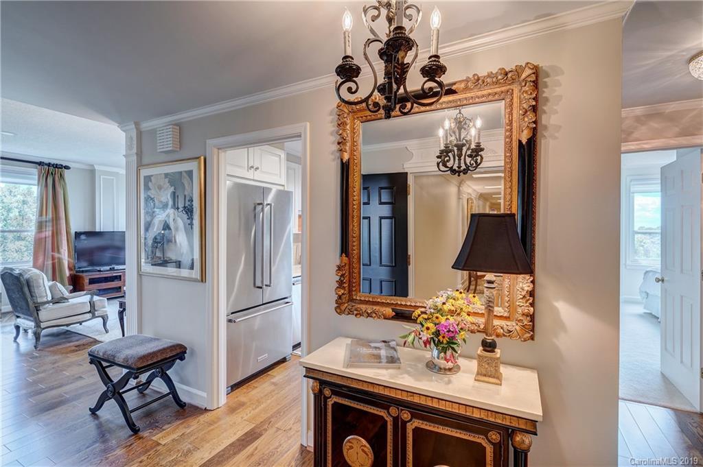 1530 Queens Rd. #901, Charlotte, NC 28207