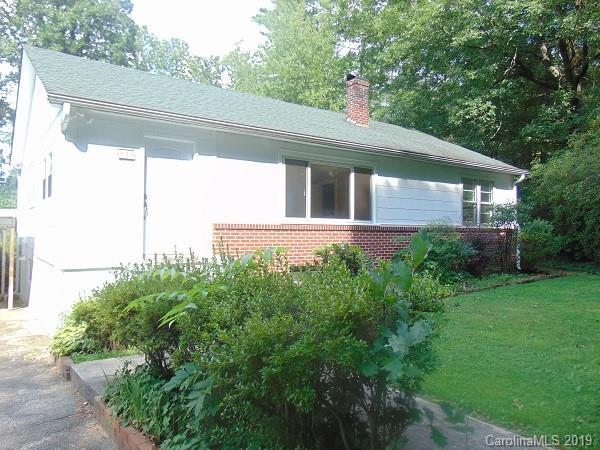 930 Narva Rd., Hendersonville, NC 28792