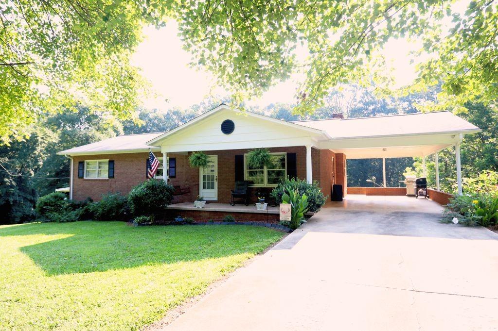 476 S & K Rd., Hickory, NC 28601