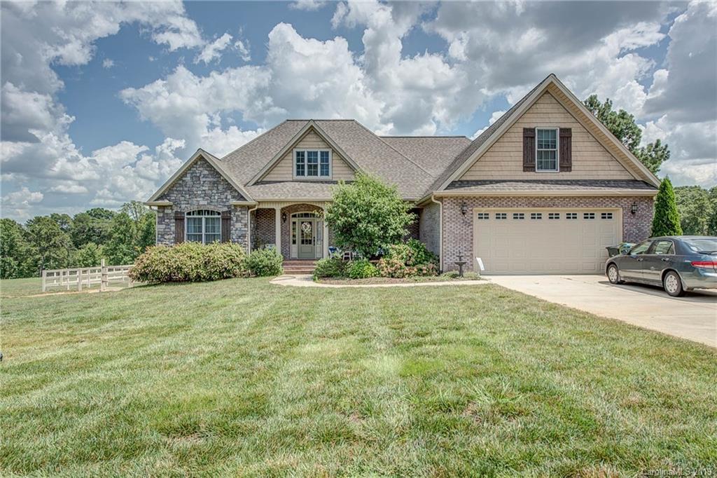 122 White Tail Dr., Boiling Springs, NC 28152