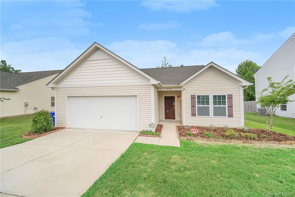 2304 Lake Vista Dr., Mount Holly, NC 28120