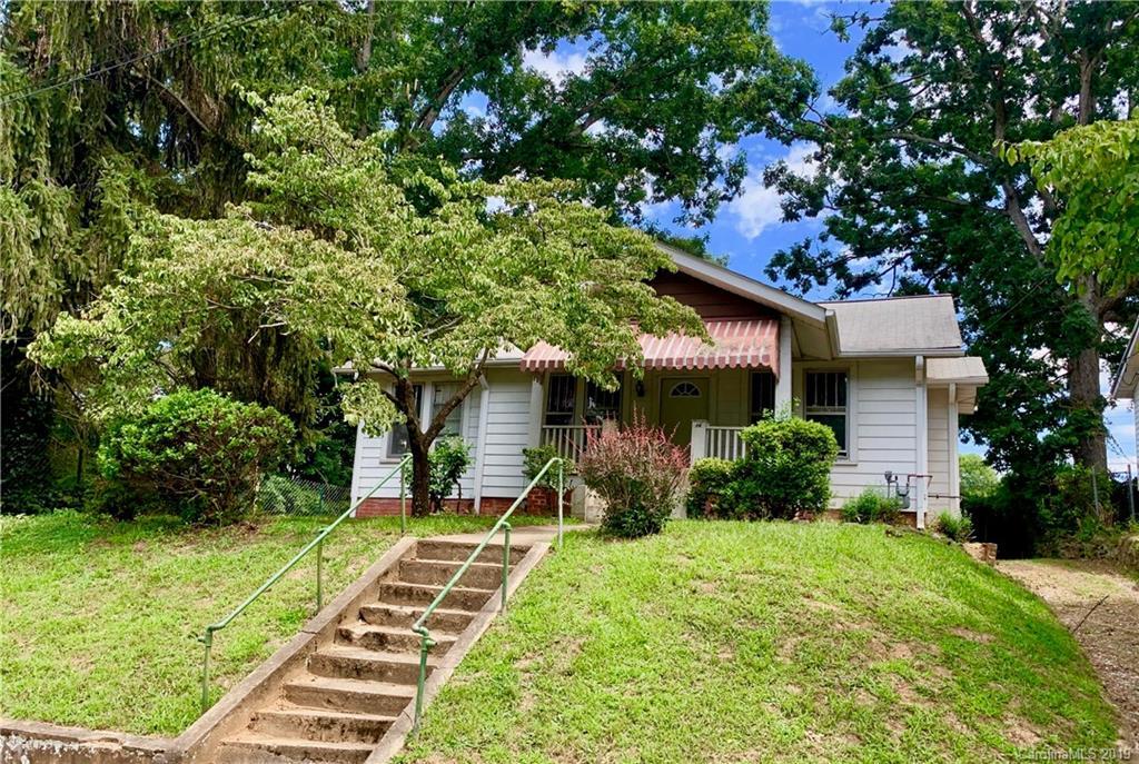 14 Oteen Park Pl., Asheville, NC 28805