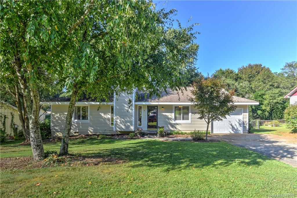 14 Glen Meadows Rd., Arden, NC 28704