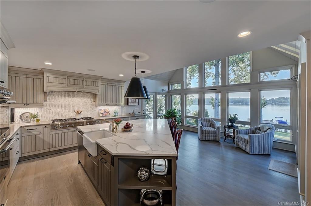 1821 Dogwood Hill Dr., Denver, NC 28037