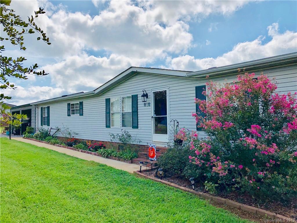 273 Lindsey Farm Rd., Stony Point, NC 28678