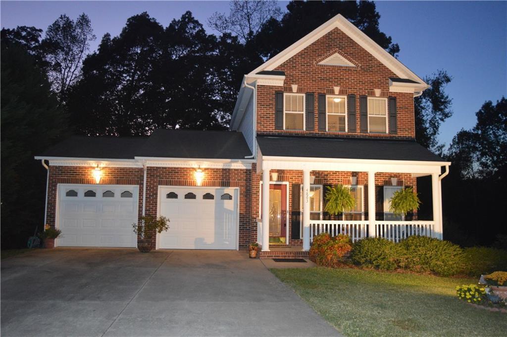 4863 S Sage Meadows Cir., Hickory, NC 28601