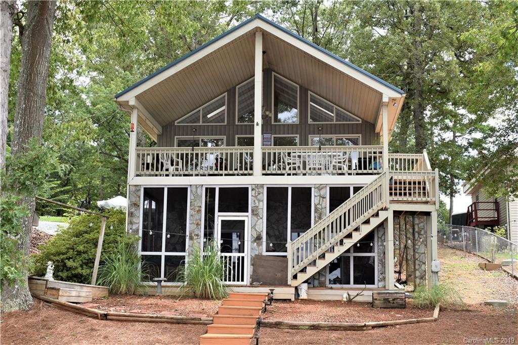 242 N Shoreline Dr., Badin Lake, NC 28127