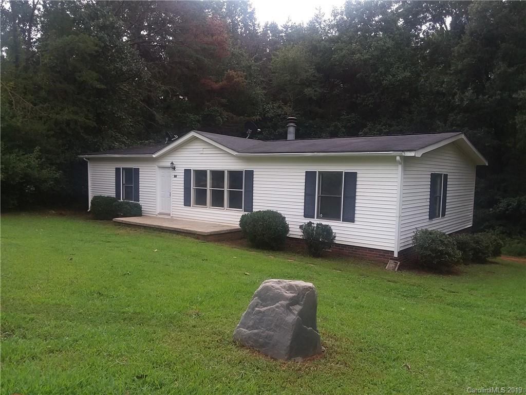 136 Knotty Pine Ln., Mooresville, NC 28117