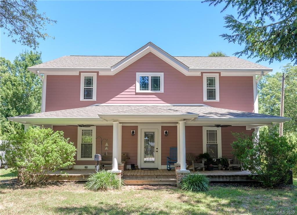 820 E Iredell Ave., Mooresville, NC 28115