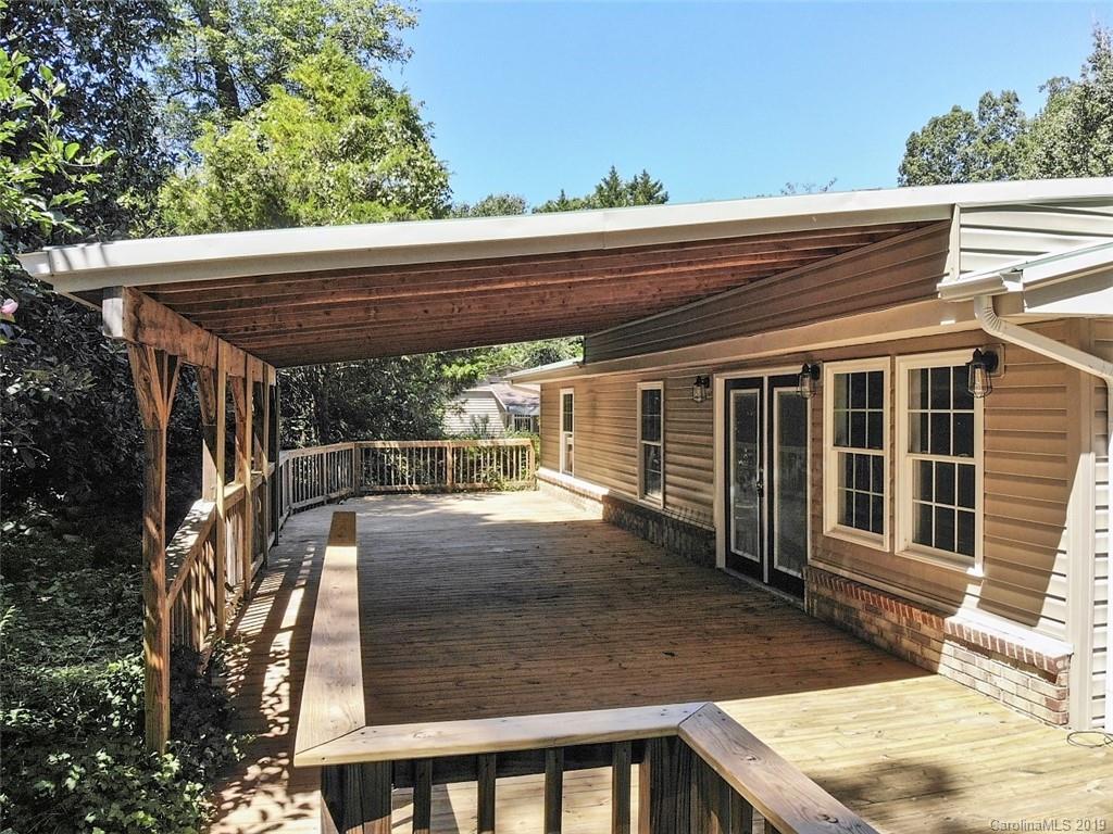 2633 Hart Rd., Charlotte, NC 28214