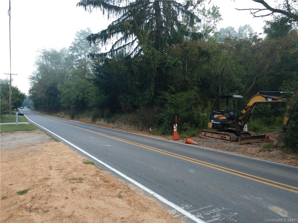 21 Ben Lippen Rd., Asheville, NC 28806