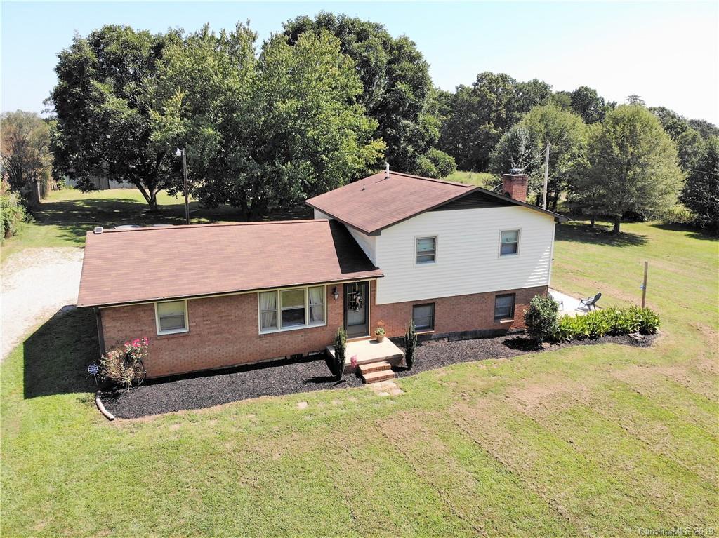 6060 Lineberger Rd., Sherrills Ford, NC 28673