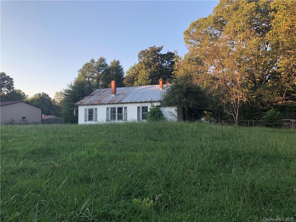 141 Autumn Leaf Rd., Troutman, NC 28166