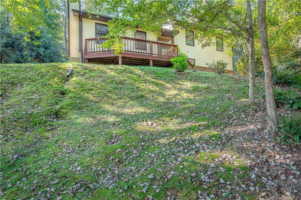 161 Tara Nova Dr., Waynesville, NC 28786
