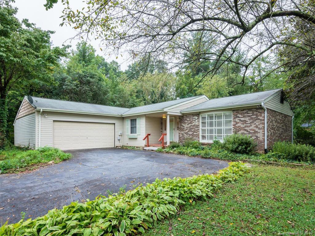 127 Underhill Rd., Hendersonville, NC 28792