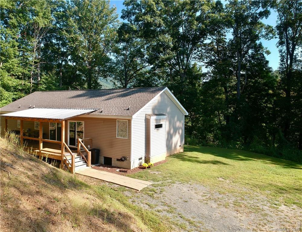 205 Leatherwood Cove Rd., Waynesville, NC 28785