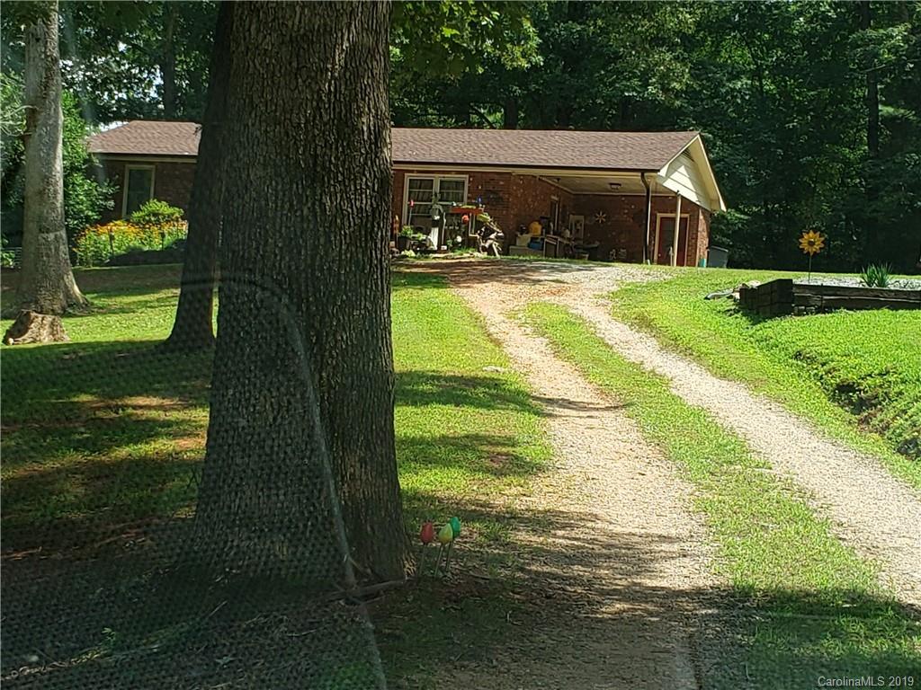 5351 Sheriffs Rd., Lenoir, NC 28645