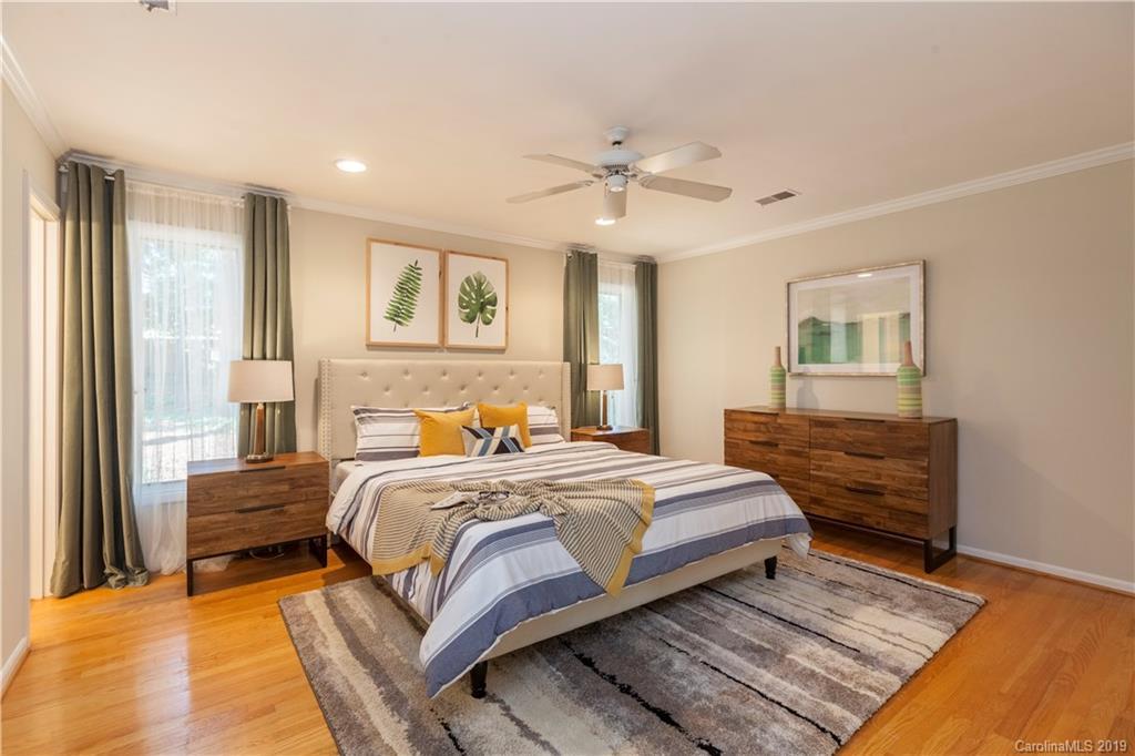 1806 Bobolink Ln., Charlotte, NC 28226