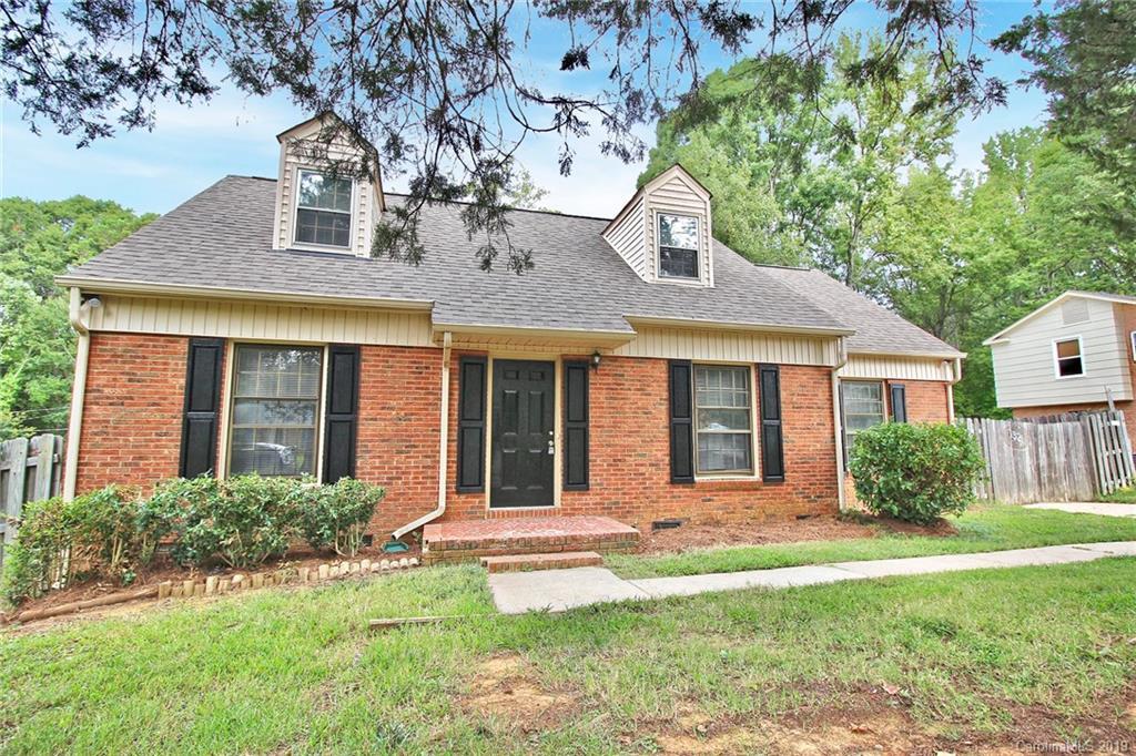 1323 Woodberry Rd., Charlotte, NC 28212