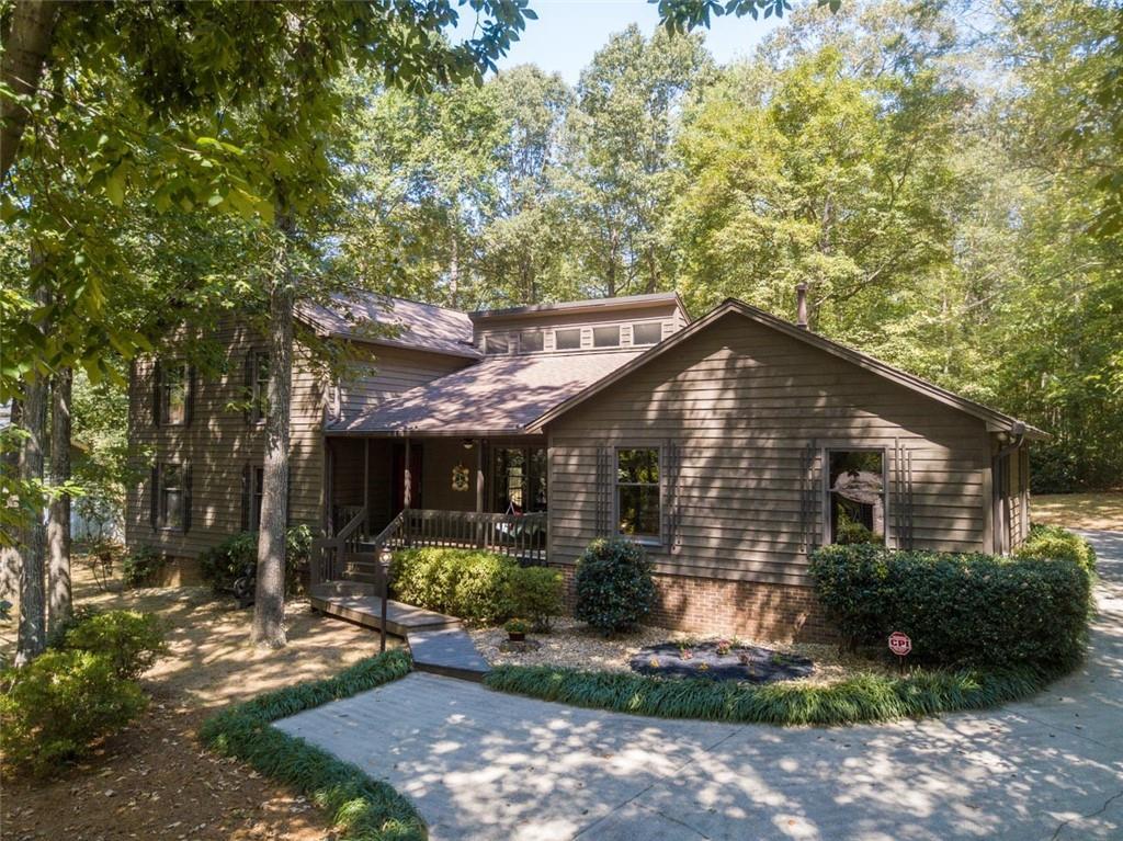 437 17th Avenue Dr., Hickory, NC 28601