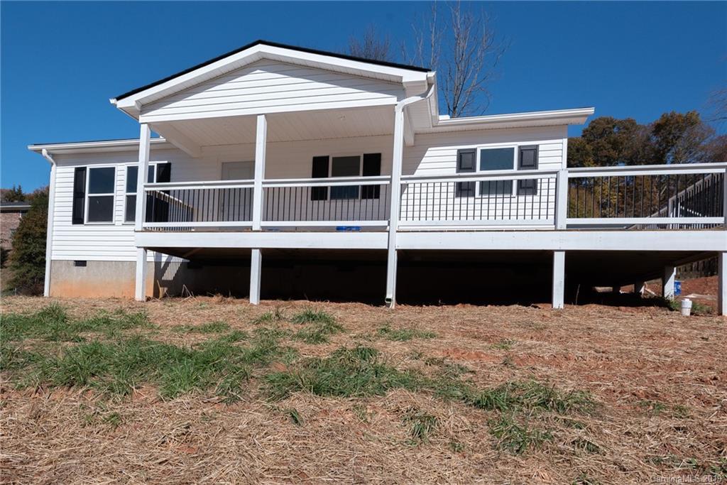 16 Dixon Ct., Candler, NC 28715