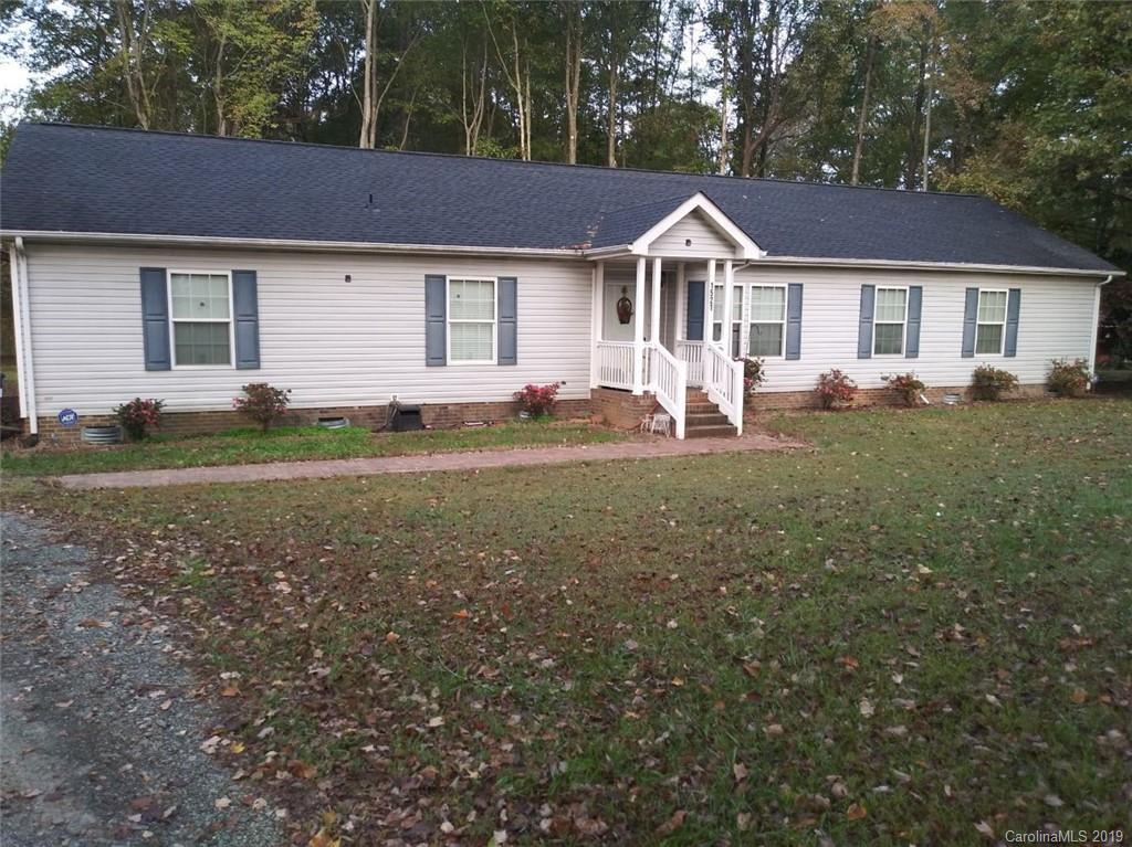 1521 Oakridge Farm Hwy., Mooresville, NC 28115